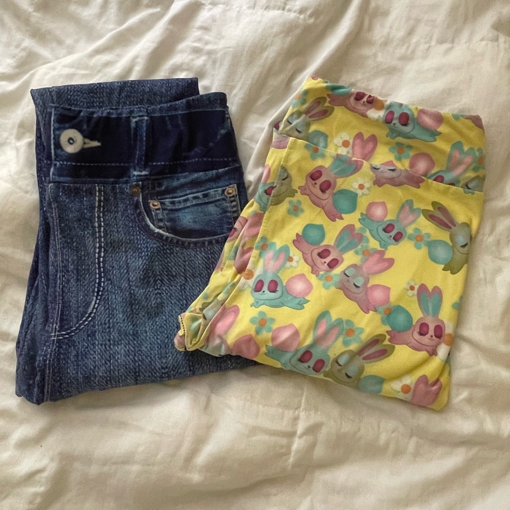 V brand. 2 or gently worn leggings. Plus size
